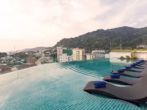 Oakwood Hotel Journeyhub Phuket - Pool