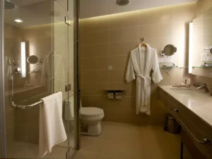 Hotel Jen Puteri Harbour - Bathroom