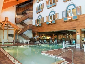 Bavarian Inn Lodge - pool