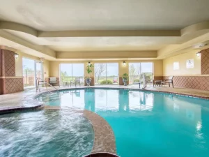 Holiday Inn & Express Terrell - pool