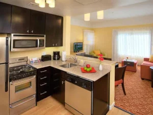 TownePlace Suites Goldsboro by Marriott - room pantry