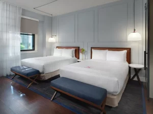Axiom Hotel - Bedroom