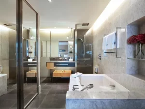 Hilton Kuala Lumpur - bathroom