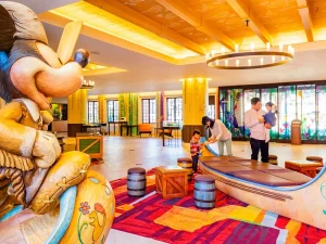 Tokyo Disneyland Hotel - lounge