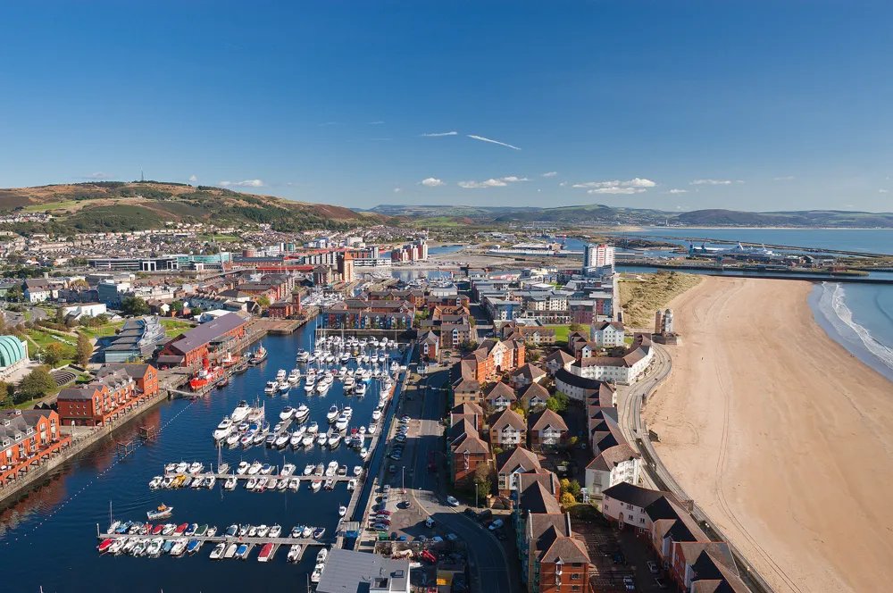 8 Best Hotels in Swansea, Coastal City of Wales
