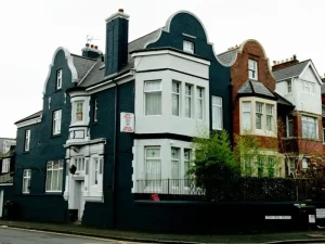 Box Guesthouse - Cheap Hotels in Newport 2