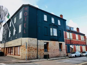 Box Guesthouse - Cheap Hotels in Newport