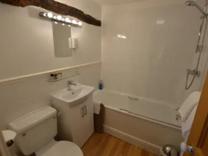 Chantry Hotel - Bathroom