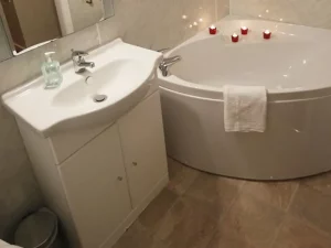 Elphinstone Hotel - Bathroom