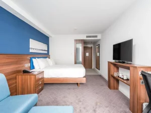Hampton by Hilton Dundee City Centre - Bedroom 2