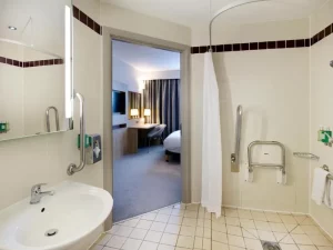 Leonardo Hotel London Watford - Bathroom