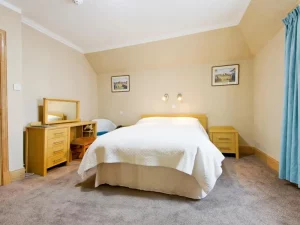 Nethercliffe Hotel - Bedroom 2