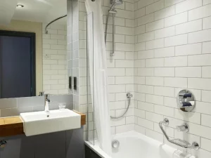 New Inn by Greene King Inns - Bathroom