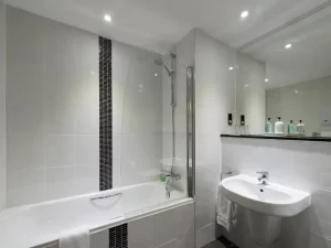 New Lanark Mill Hotel - Bathroom