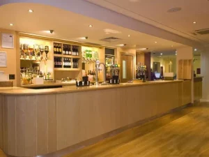 Premier Inn Hull City Centre - Bar
