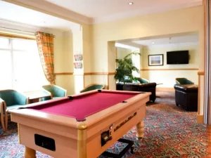 Riviera Hotel _ Holiday Apartments Alum Chine - Game Room
