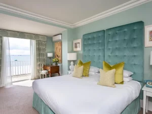 Roslin Beach Hotel - Bedroom 2