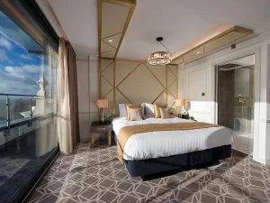 Seven Hotel - Bedroom