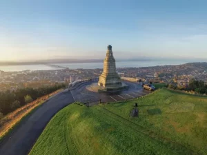 The Dundee Law - 1
