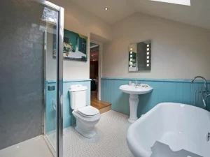 Trefloyne Manor - Bathroom 2
