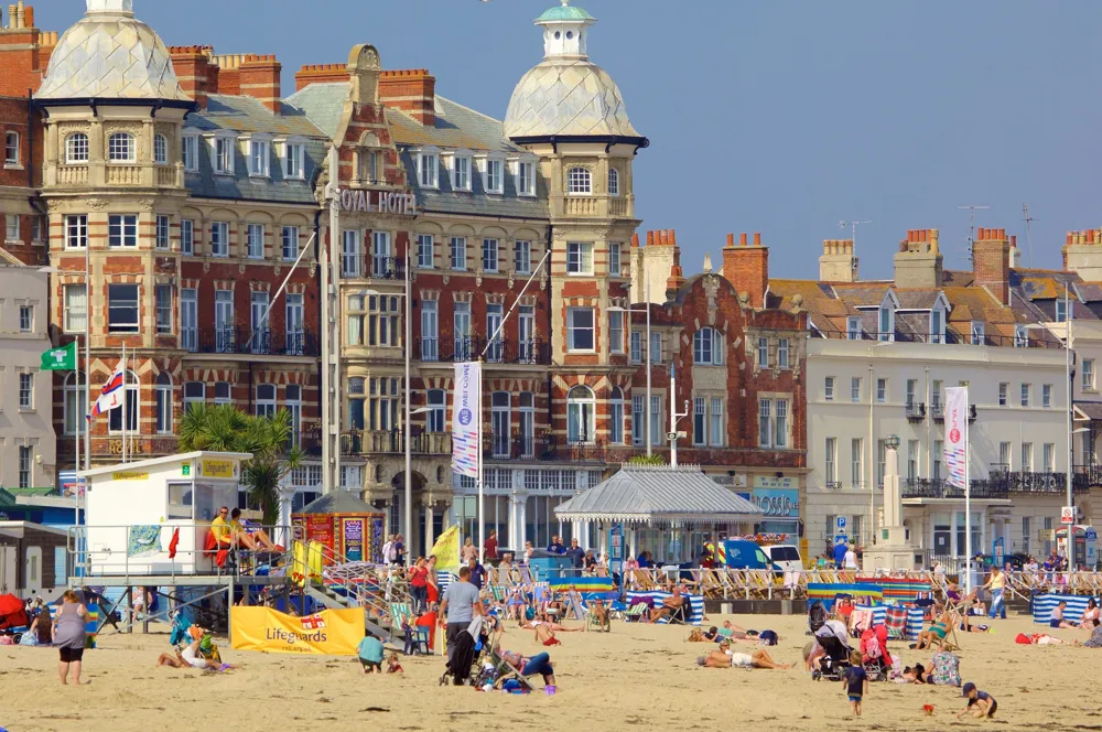 5 Cheap Hotels in Bournemouth, UK’s Charming Coastal Town