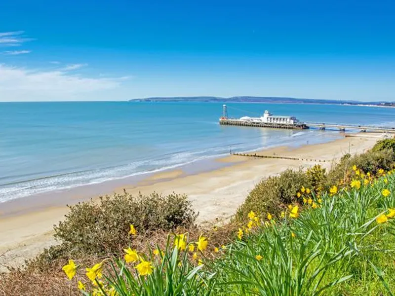 things to do - Bournemouth beach - Cheap Hotels in Bournemouth