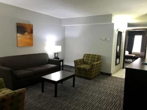 Best Western Jonesboro Inn _ Suites - Living Room
