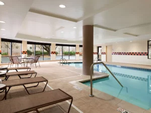 Hampton Inn _ Suites Hartford East Hartford - Indoor Pool