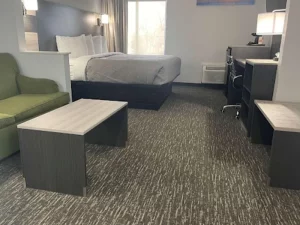 Quality Suites - Bedroom