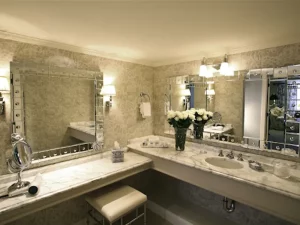 Saybrook Point Resort _ Marina - Bathroom