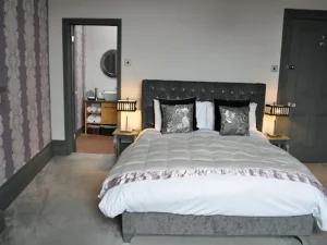 The Bank Guest House - Bedroom